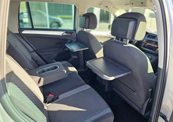 Volkswagen Tiguan cena 62000 przebieg: 227947, rok produkcji 2017 z Międzybórz małe 704